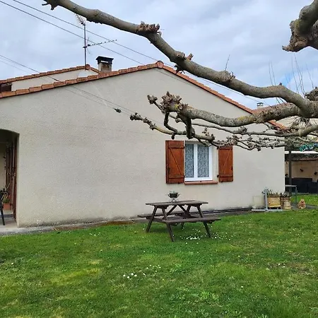 Dans Une Maison Proche Du Mett , Tran , *